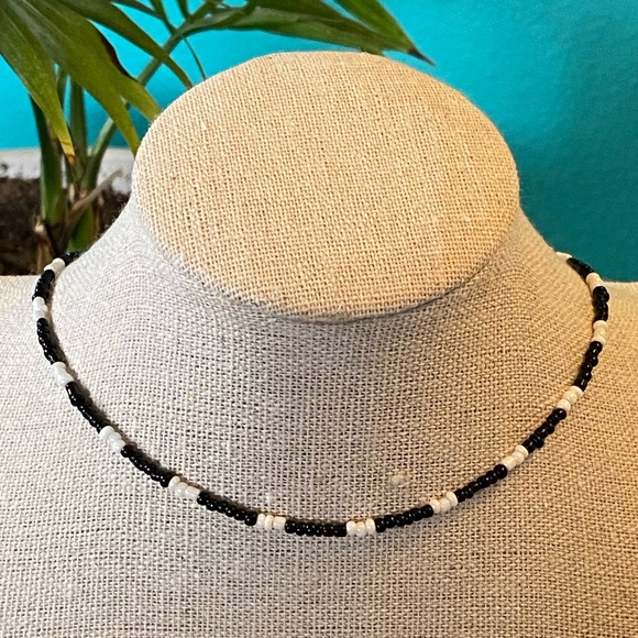 The Natalie Choker - One Size Fits All - Picture 2 of 4